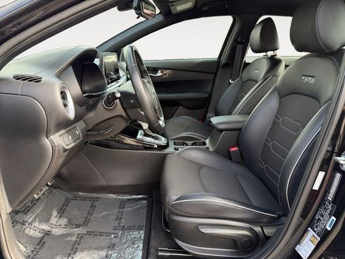 Used 2023 Kia Forte GT-Line w/ GT-Line Technology Package FWD image 6