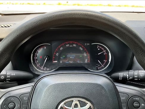 Used 2024 Toyota RAV4 XLE w/ Convenience Package FWD image 26