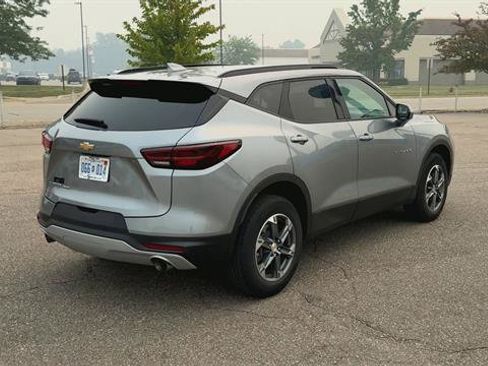 Used 2025 Chevrolet Blazer LT w/ Convenience Package AWD/4WD image 8