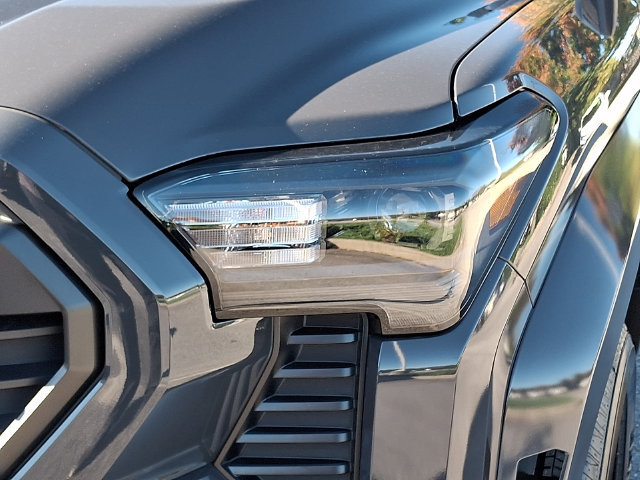 Certified 2025 Toyota Tacoma TRD Sport AWD/4WD image 9