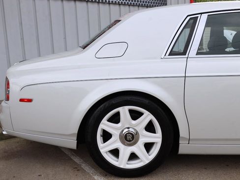 Used 2011 Rolls-Royce Phantom Sedan RWD image 24