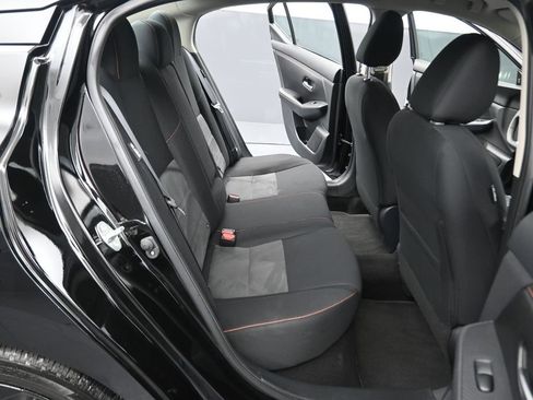 Used 2025 Nissan Sentra SR image 13