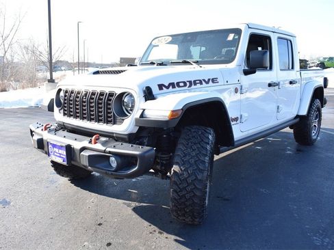 Used 2024 Jeep Gladiator Mojave image 12