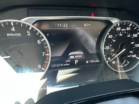 Used 2022 Nissan Pathfinder SL AWD/4WD image 8
