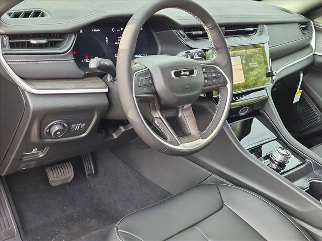 New 2027 Jeep Grand Cherokee Limited AWD/4WD image 3