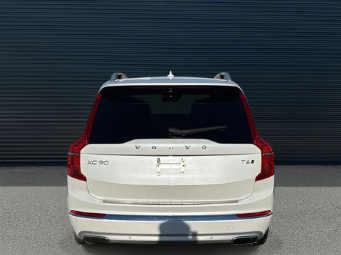 Used 2017 Volvo XC90 T6 Momentum w/ Vision Package image 6