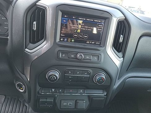 Used 2025 Chevrolet Silverado 3500 W/T AWD/4WD image 3