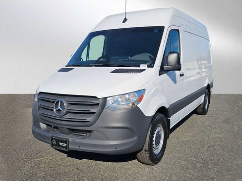 Used 2025 Mercedes-Benz Sprinter 2500 image 7
