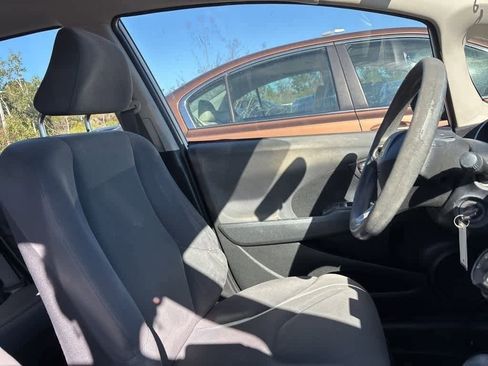 Used 2012 Honda Fit image 7