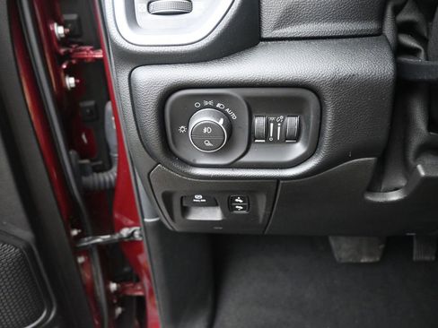 Used 2019 RAM 1500 Big Horn image 33