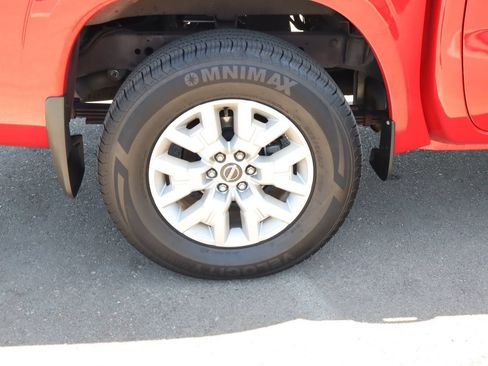 Used 2022 Nissan Frontier SV RWD image 11