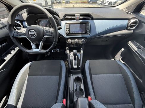 Used 2025 Nissan Versa SV FWD image 32