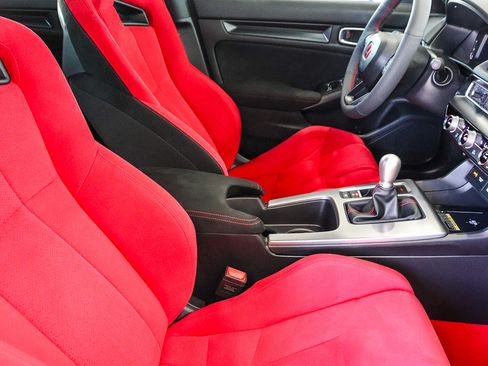 Used 2024 Honda Civic Type R image 19