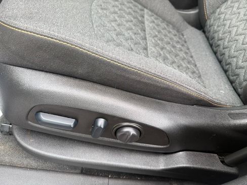 Used 2024 Chevrolet Equinox LT w/ LPO, Floor Liner Package AWD/4WD image 12