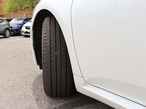 Used 2017 Toyota Avalon Limited w/ All Weather Liner Package FWD image 6