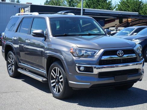 Used 2015 Toyota 4Runner Limited AWD/4WD image 7