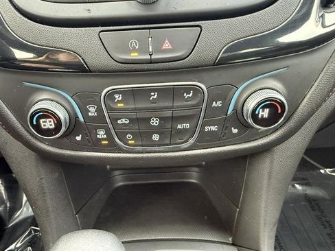 Certified 2023 Chevrolet Equinox RS image 24