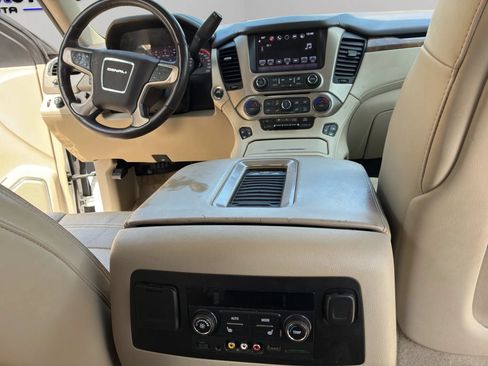 Used 2016 GMC Yukon XL Denali w/ Open Road Package AWD/4WD image 15