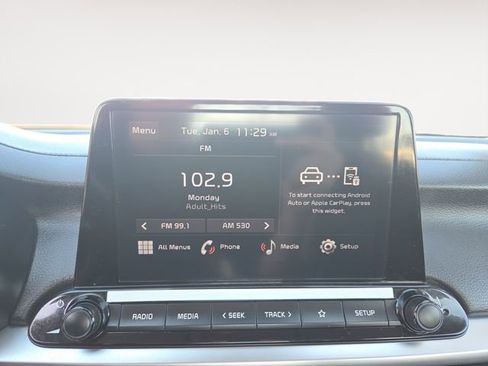 Used 2023 Kia Forte LXS image 22