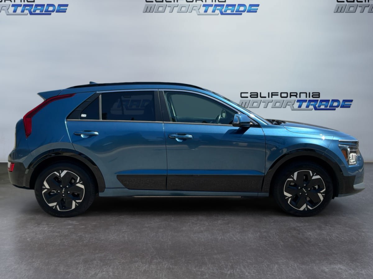 Used 2023 Kia Niro Wind w/ Wind Preserve Package FWD image 4