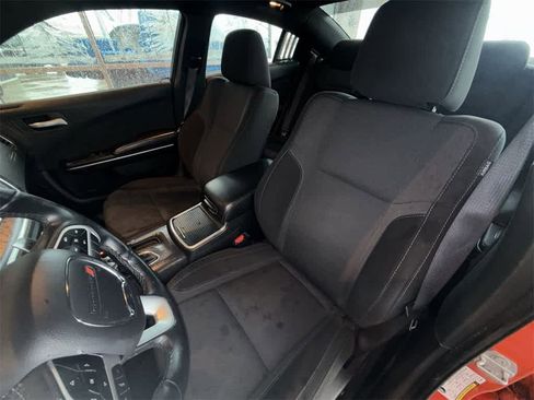 Used 2018 Dodge Charger R/T image 11