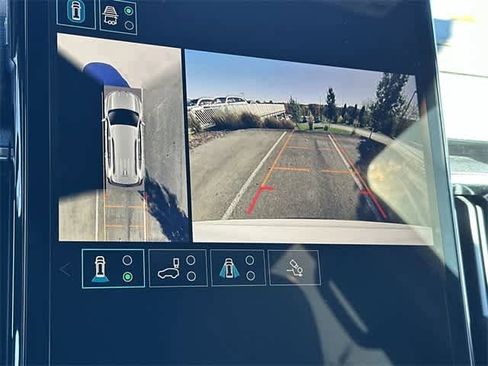 Used 2024 GMC Acadia Elevation image 13