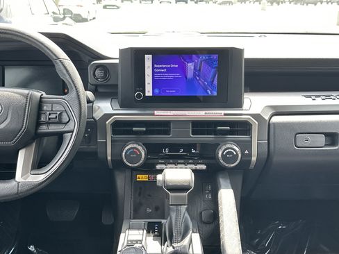 Used 2024 Toyota Tacoma SR5 w/ SR5 Upgrade Package AWD/4WD image 30