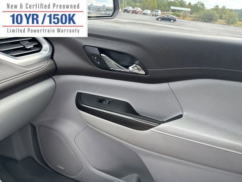 Used 2020 GMC Acadia SLT w/ LPO, Floor Liner Package image 25