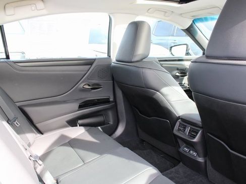 Certified 2023 Lexus ES 350 w/ Premium Package image 9