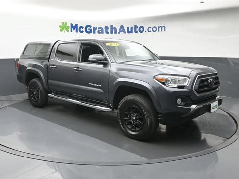 Used 2021 Toyota Tacoma SR5 w/ Technology Package AWD/4WD image 2