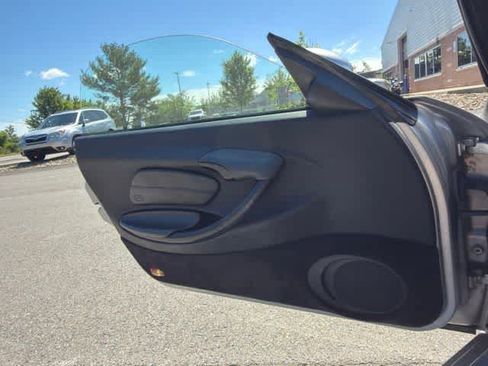 Used 1999 Porsche Boxster RWD image 21