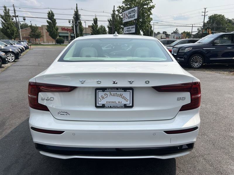 Used 2024 Volvo S60 B5 Plus FWD image 5