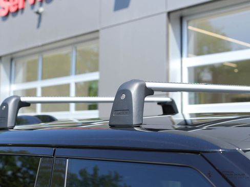 Used 2025 Land Rover Range Rover Autobiography image 19