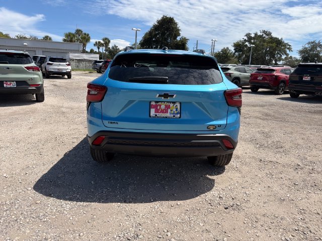 New 2026 Chevrolet Trax LT w/ Midnight Edition FWD image 10