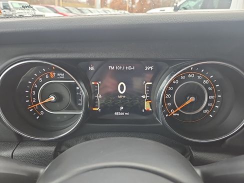 Used 2021 Jeep Gladiator Overland w/ Popular Equipment Package image 55