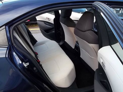 Used 2020 Toyota Corolla LE FWD image 11