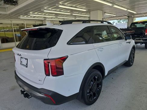 Certified 2025 Kia Sorento SX Prestige AWD/4WD image 6