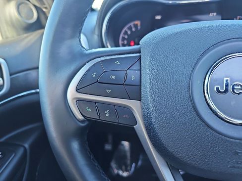 Used 2018 Jeep Grand Cherokee Limited image 21