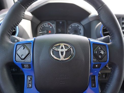 Used 2022 Toyota Tacoma TRD Off-Road w/ TRD Premium Off Road Package AWD/4WD image 49