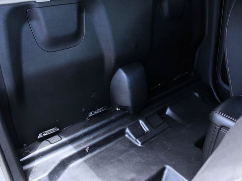 Used 2021 Chevrolet Colorado LT w/ Fleet Safety Package RWD image 18