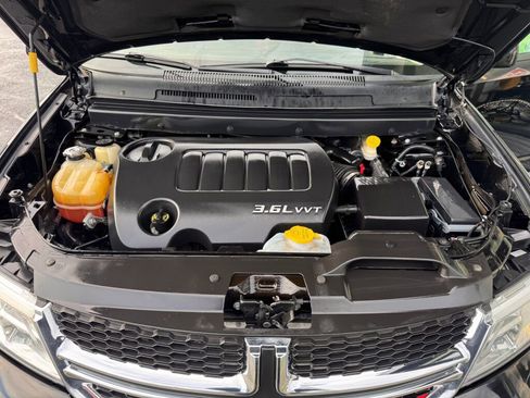 Used 2015 Dodge Journey SXT w/ Flexible Seating Group image 34