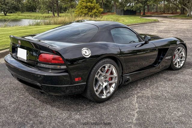Used 2006 Dodge Viper SRT-10 RWD image 8