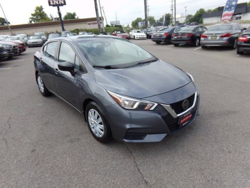 Used 2020 Nissan Versa S FWD image 48