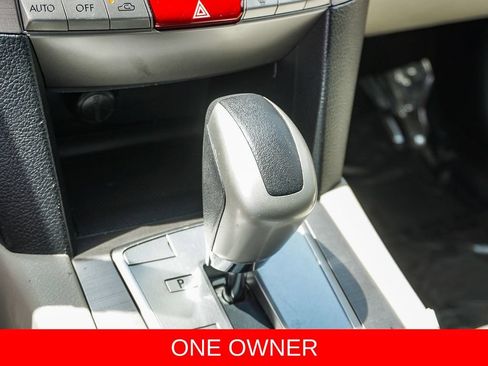 Used 2012 Subaru Outback 2.5i Limited AWD/4WD image 22