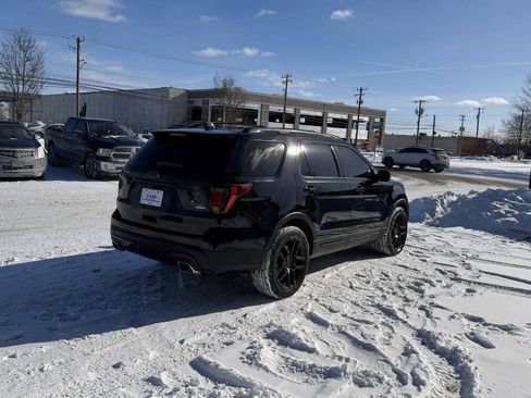 Used 2017 Ford Explorer Sport w/ Equipment Group 401A image 6