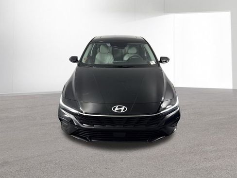 New 2026 Hyundai Elantra Limited image 35