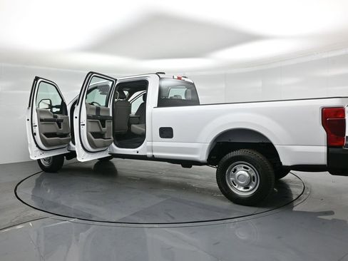 Certified 2022 Ford F250 XL w/ Power Equipment Group image 31