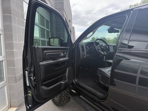 Used 2018 RAM 2500 Laramie w/ Sport Appearance Group AWD/4WD image 19