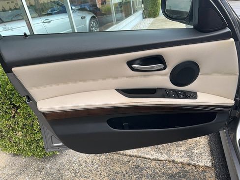 Used 2011 BMW 328i Sedan image 16