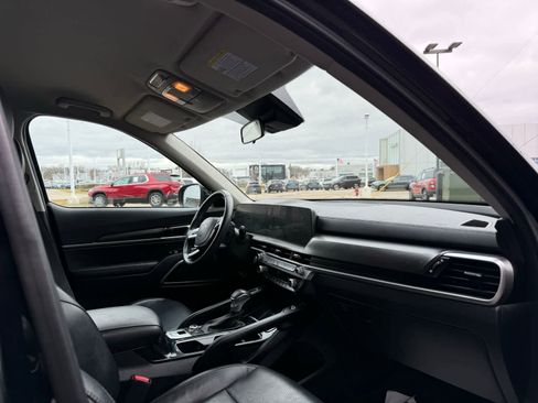 Used 2023 Kia Telluride S image 10